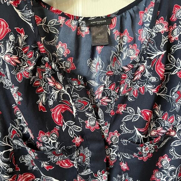 Anne Taylor floral print blouse Sleeveless Small Blue Red White - Picture 4 of 9